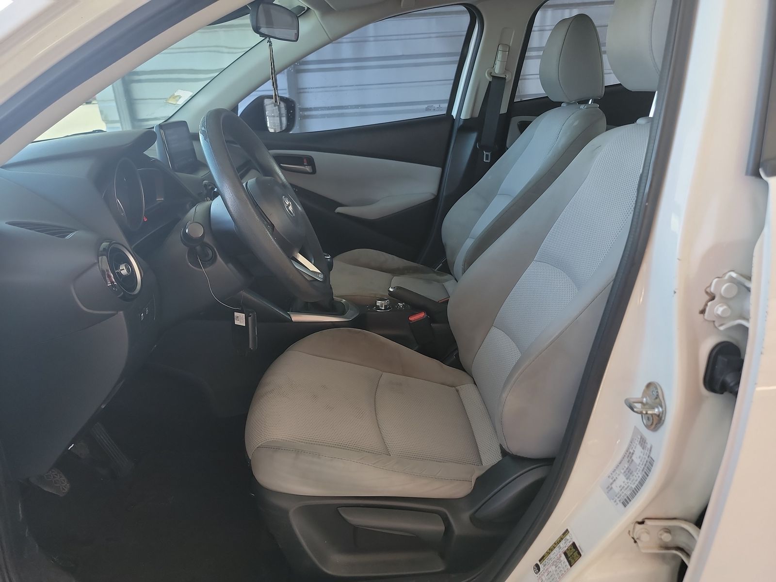 2020 Toyota Yaris LE FWD
