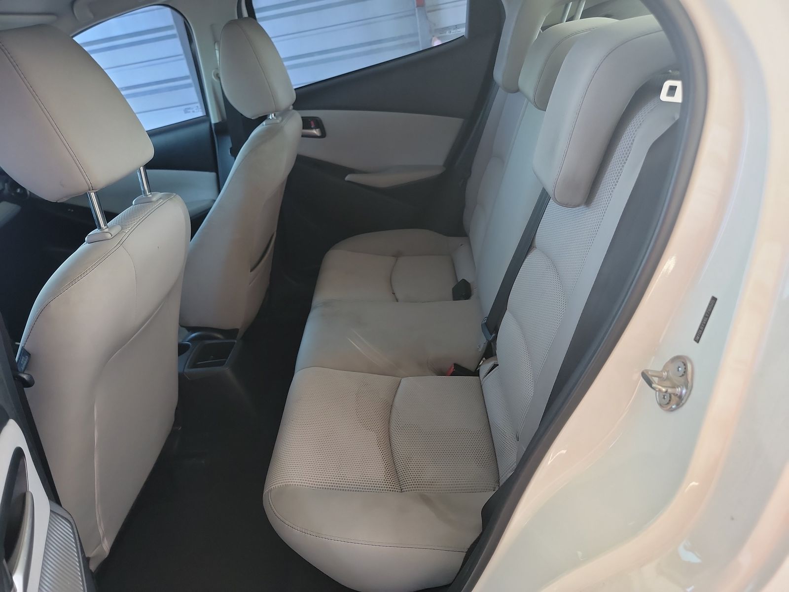 2020 Toyota Yaris LE FWD