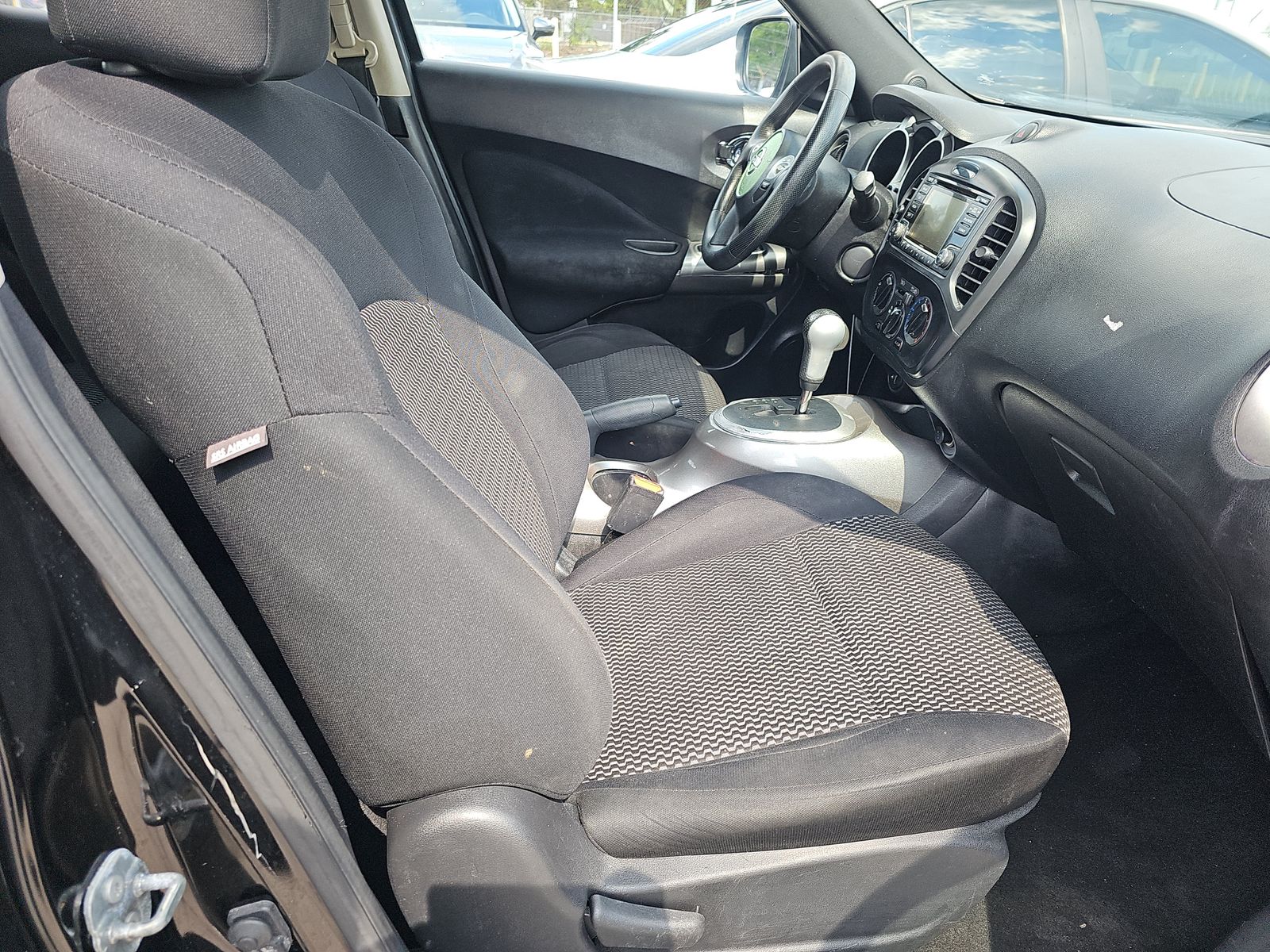 2017 Nissan JUKE S FWD