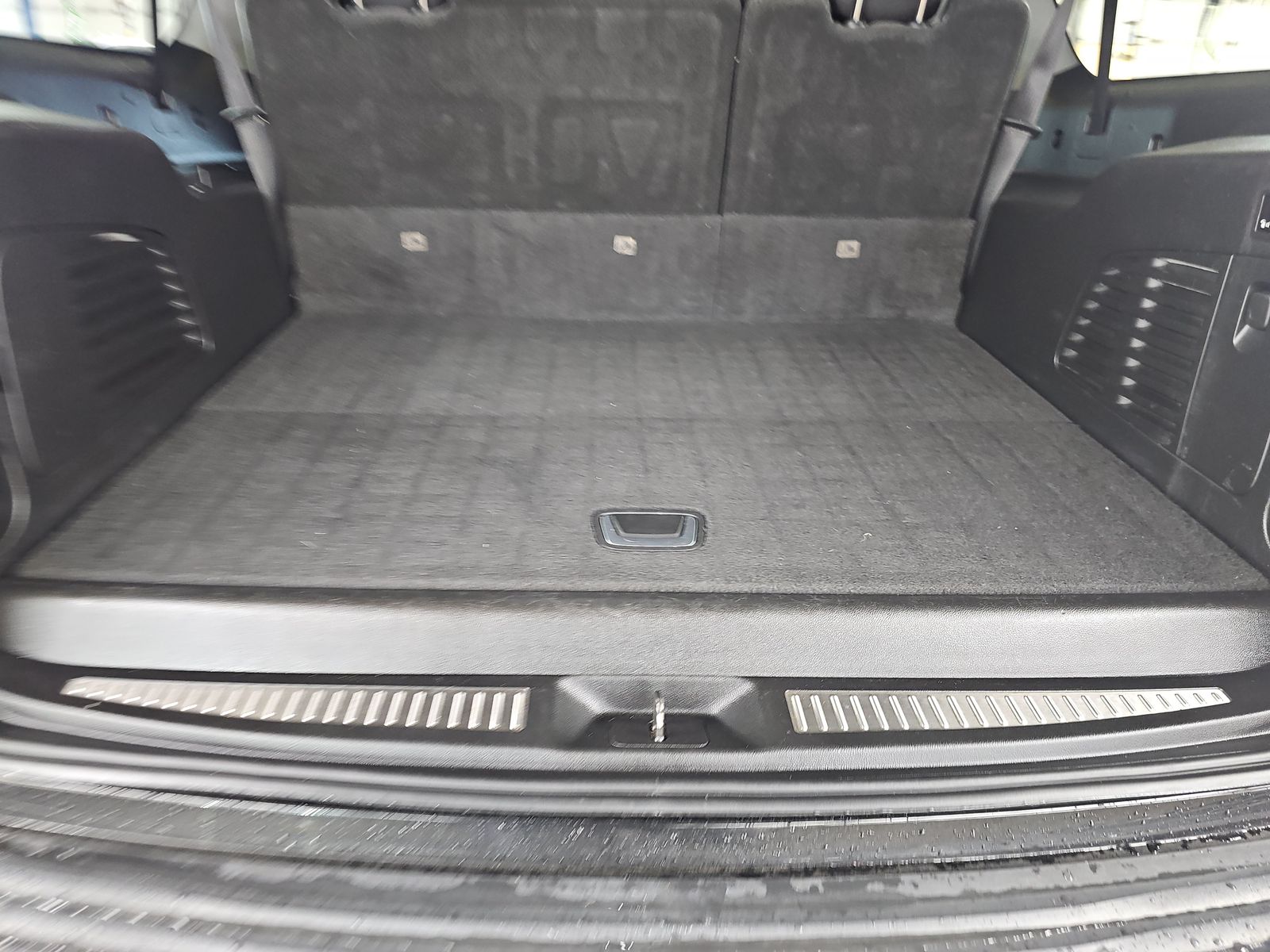 2018 Cadillac Escalade ESV Luxury AWD
