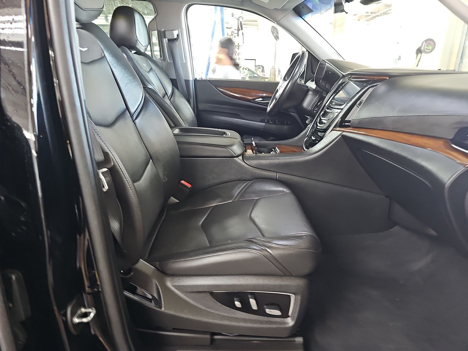 2018 Cadillac Escalade ESV Luxury AWD