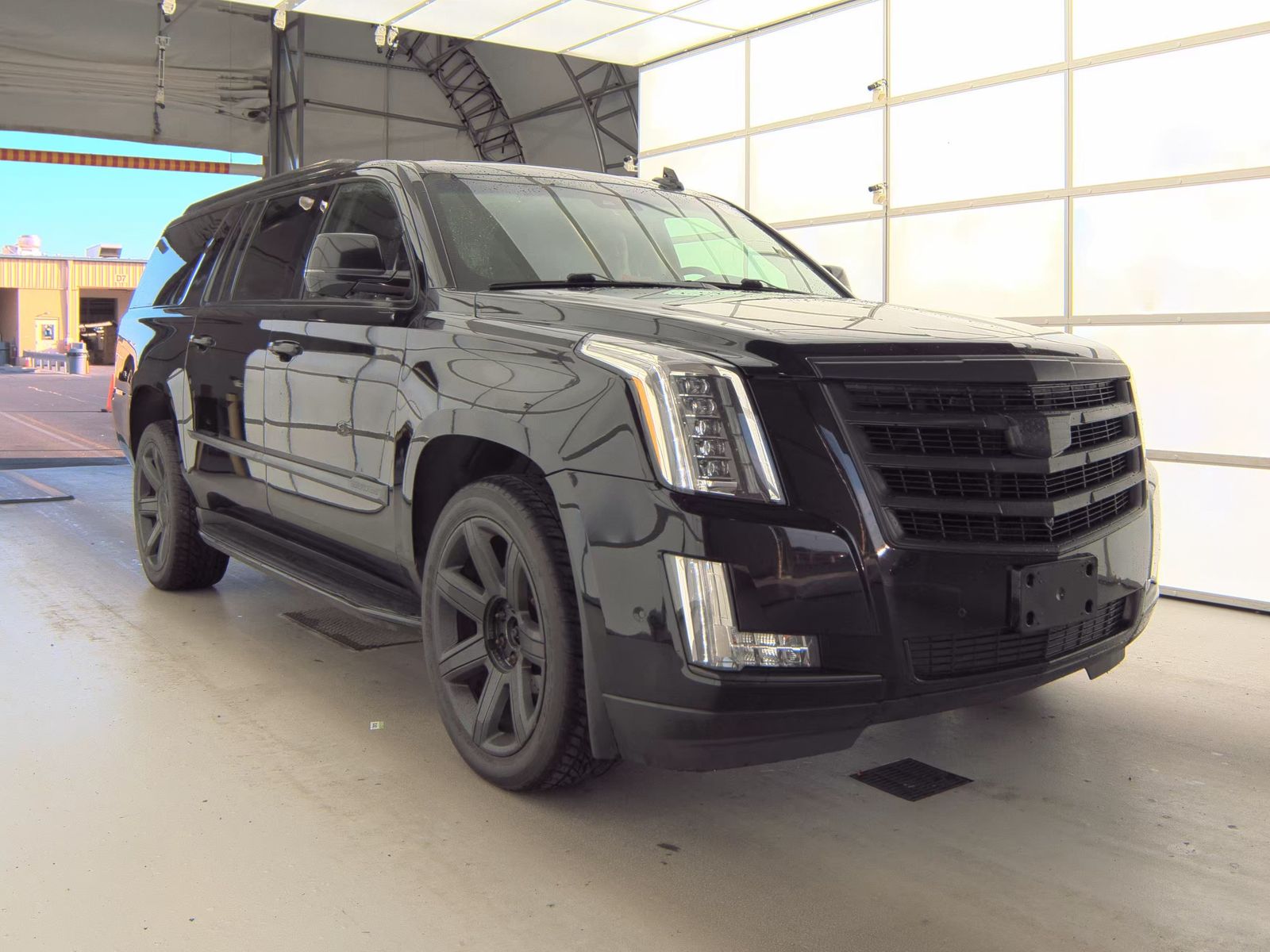 2018 Cadillac Escalade ESV Luxury AWD