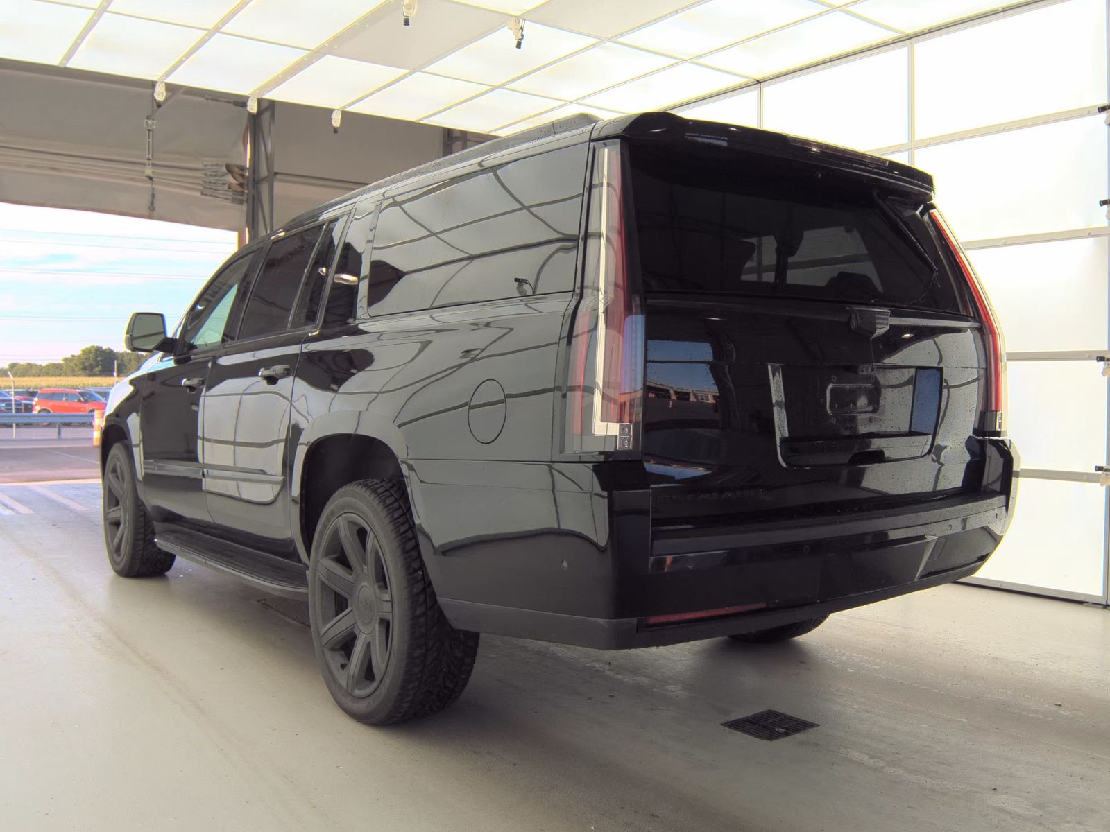 2018 Cadillac Escalade ESV Luxury AWD