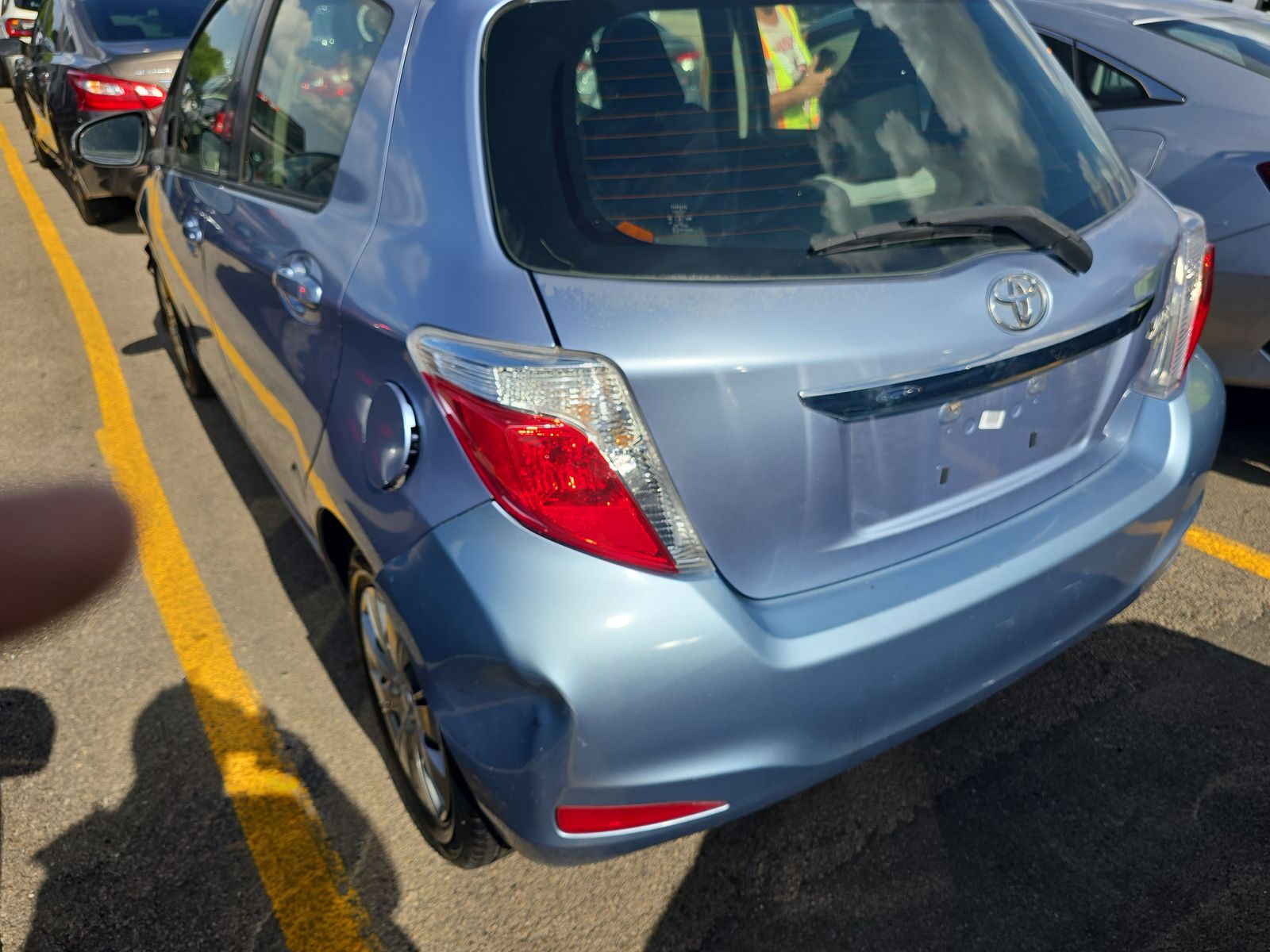 2014 Toyota Yaris LE FWD