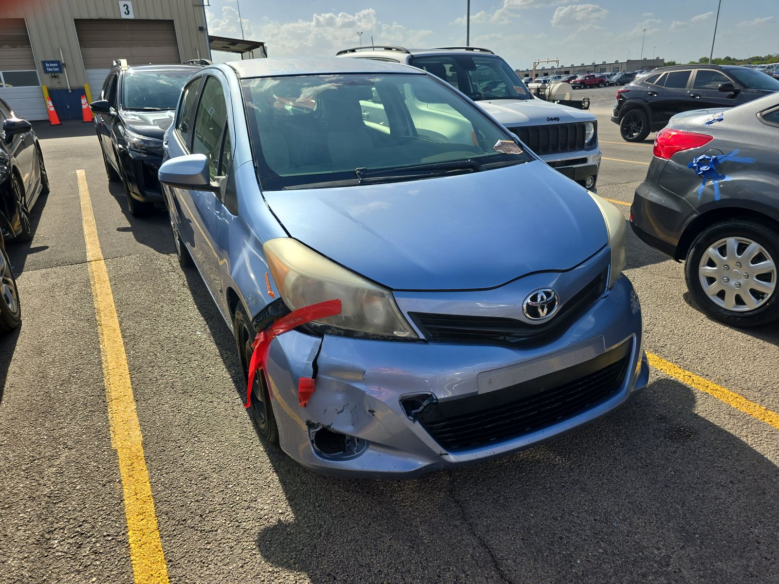 2014 Toyota Yaris LE FWD