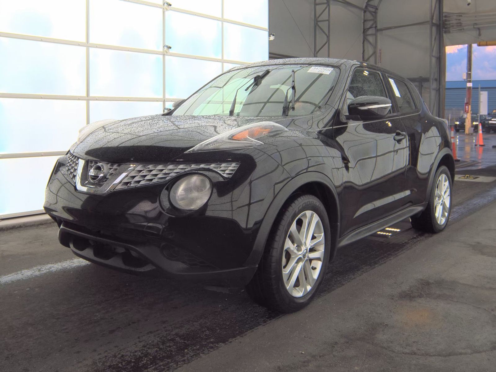 2017 Nissan JUKE S FWD
