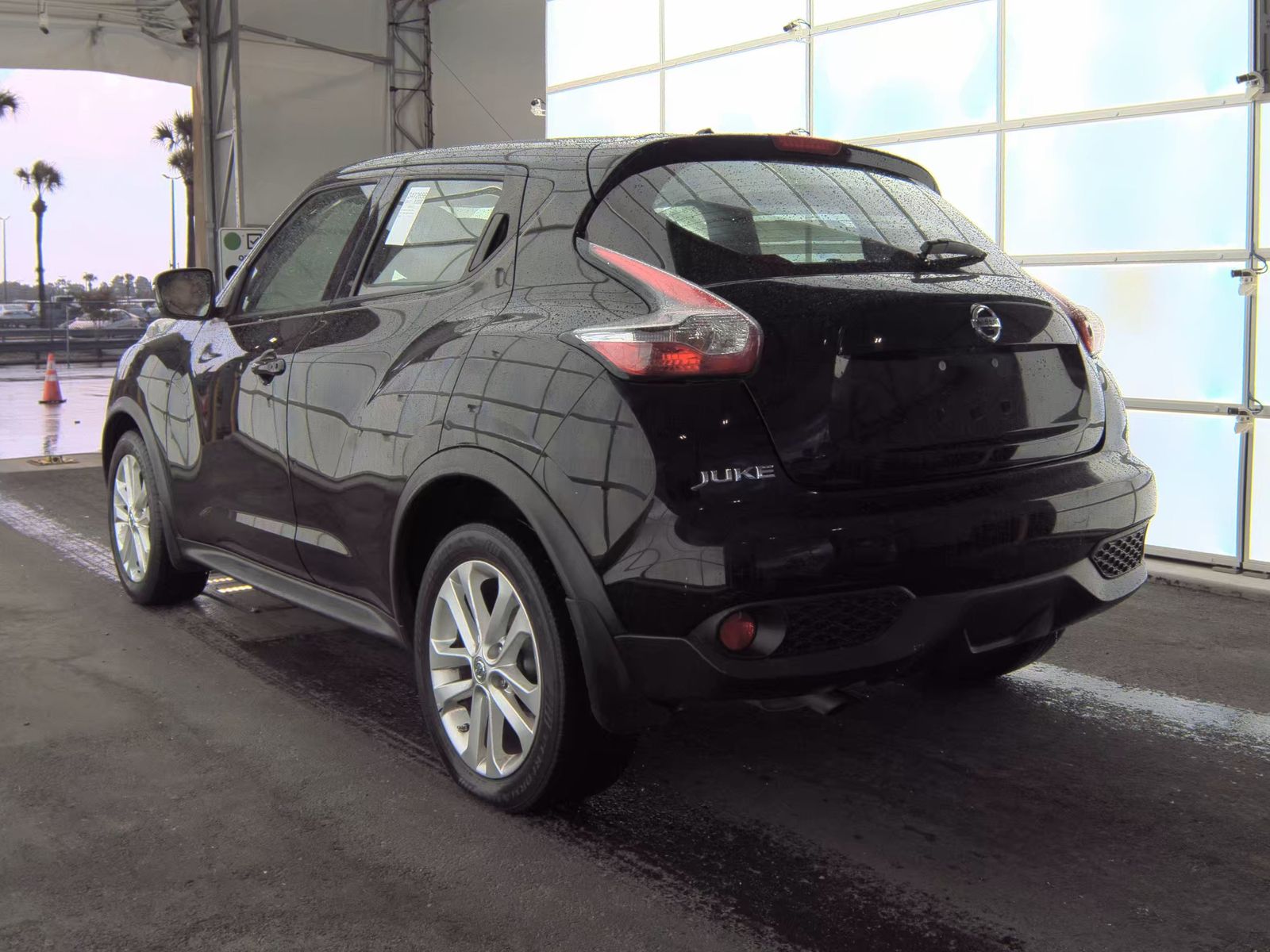 2017 Nissan JUKE S FWD