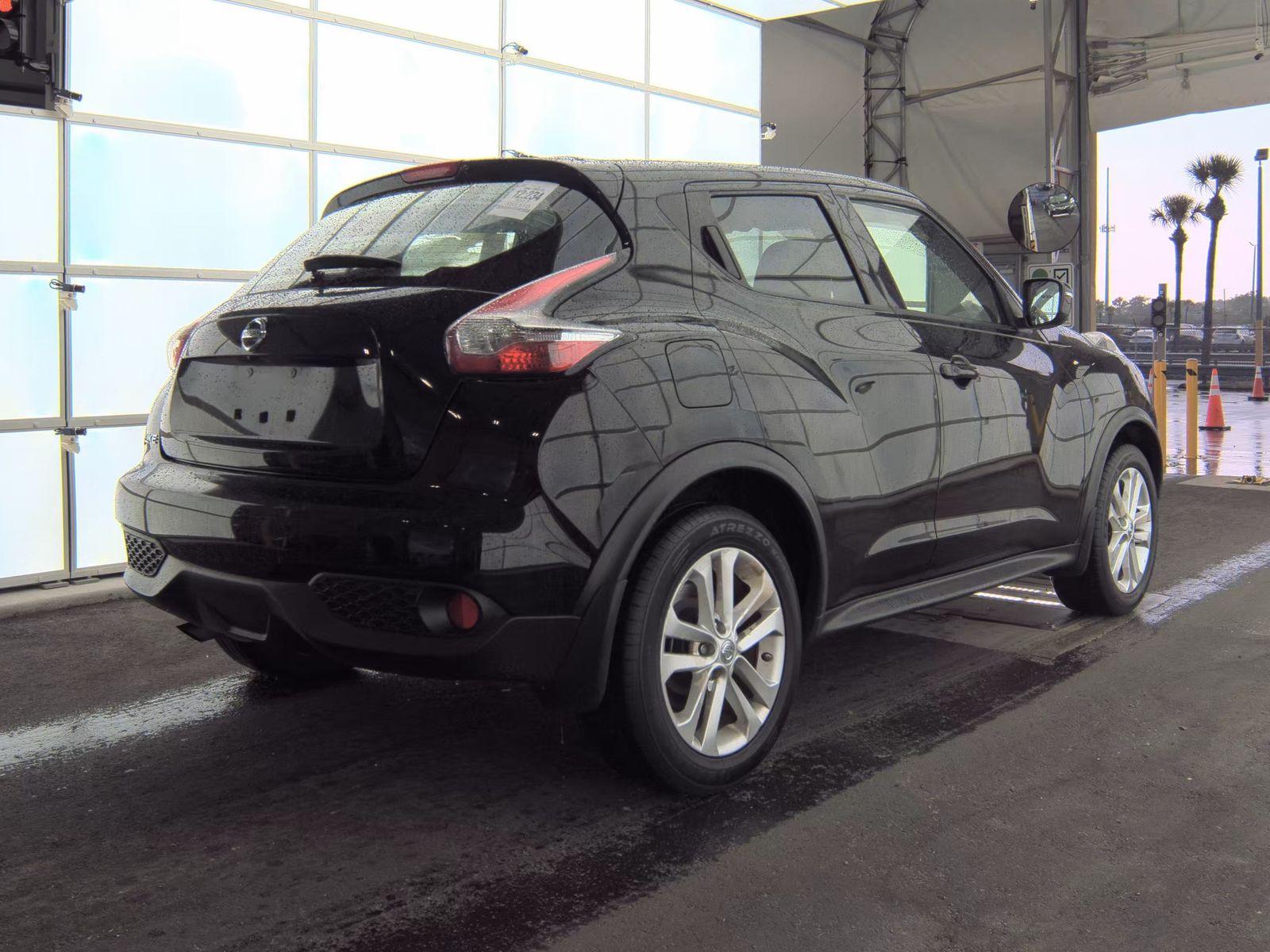 2017 Nissan JUKE S FWD