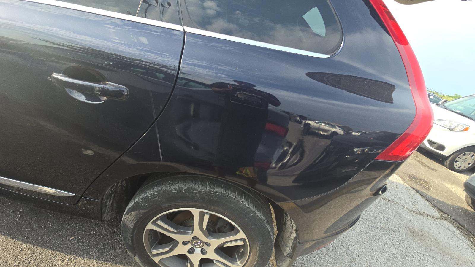 2016 Volvo XC60 T5 Platinum AWD