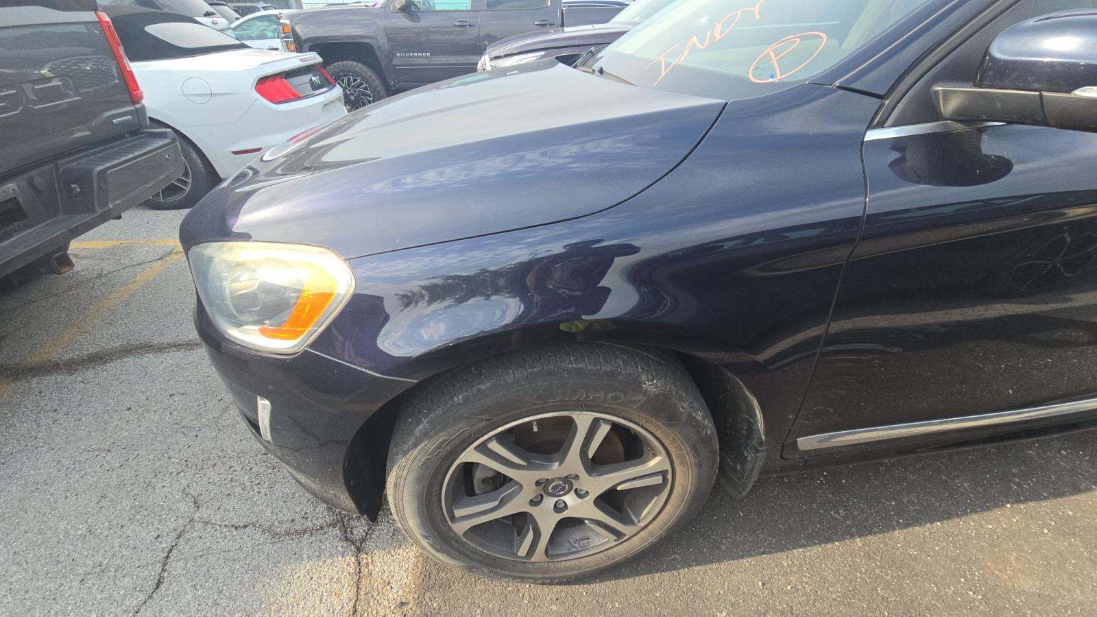 2016 Volvo XC60 T5 Platinum AWD