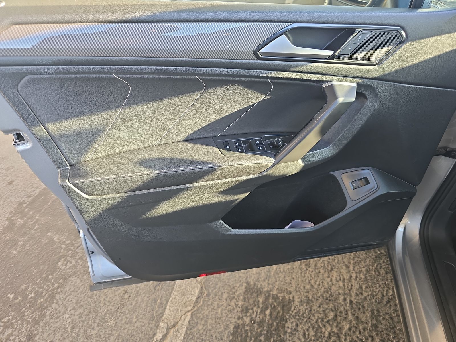 2024 Volkswagen Tiguan 2.0T SE FWD