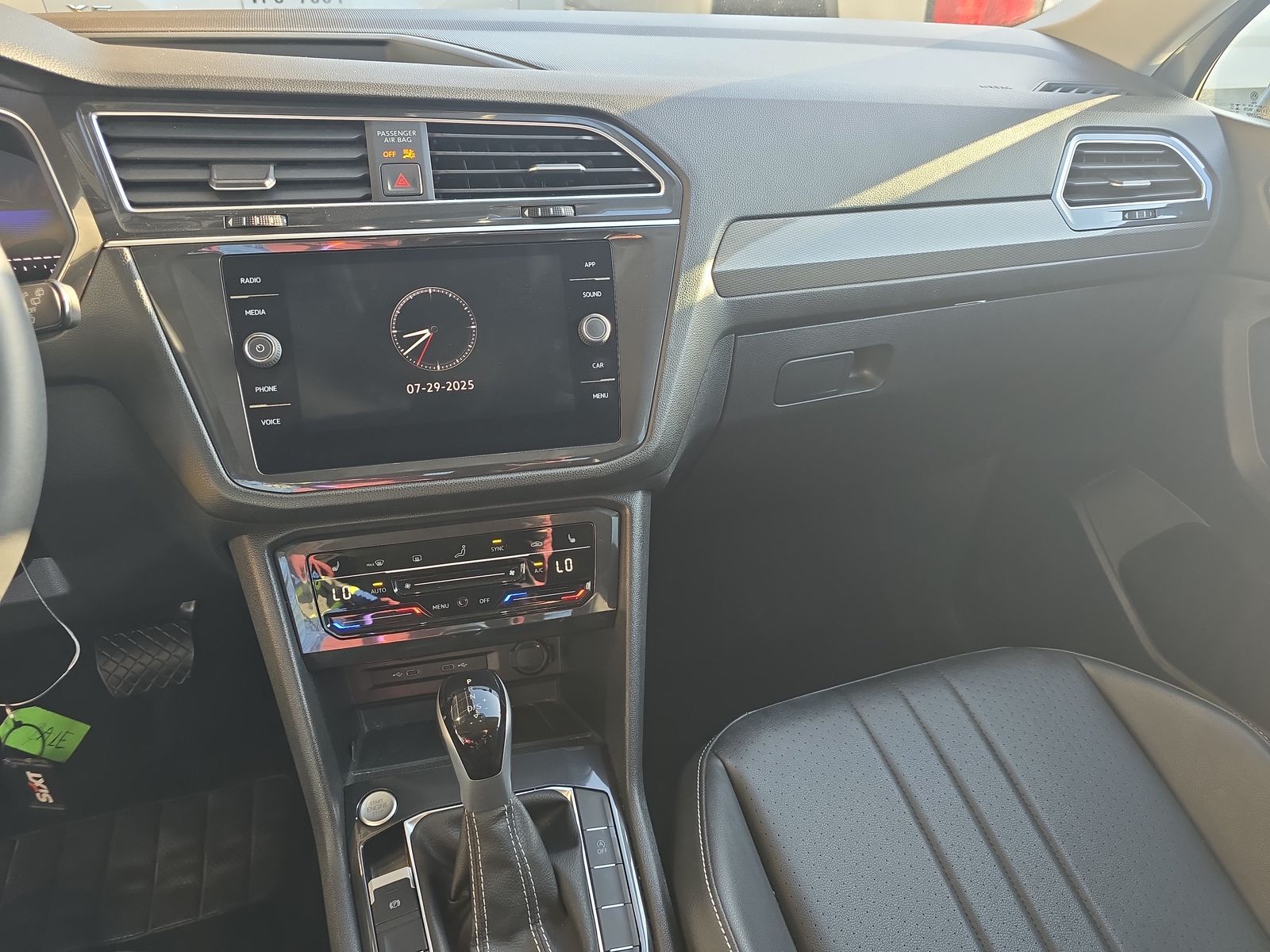 2024 Volkswagen Tiguan 2.0T SE FWD