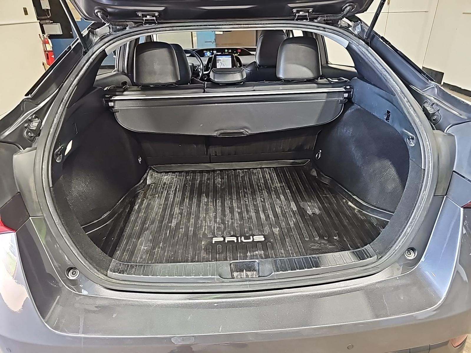 2021 Toyota Prius Limited FWD