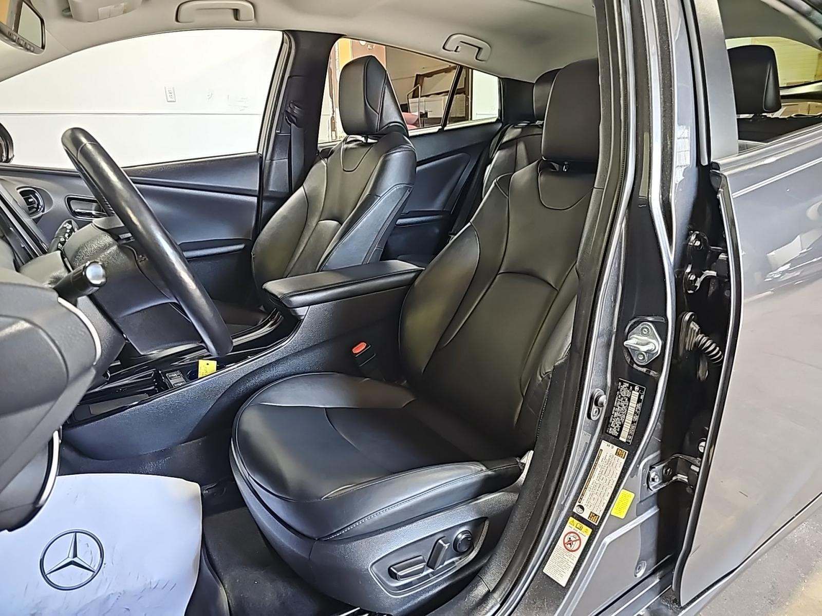 2021 Toyota Prius Limited FWD