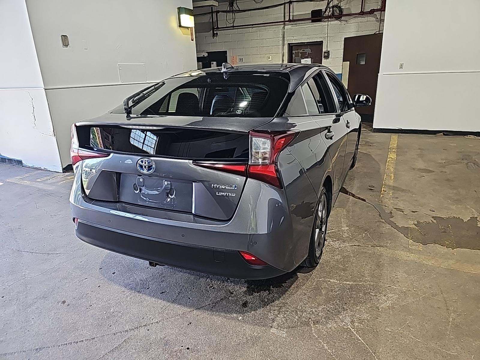 2021 Toyota Prius Limited FWD