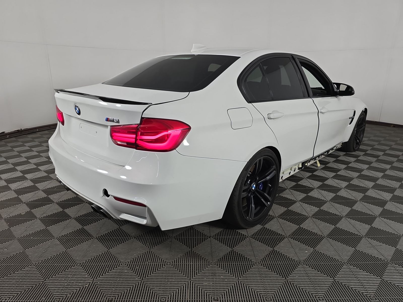 2018 BMW M3 Base RWD