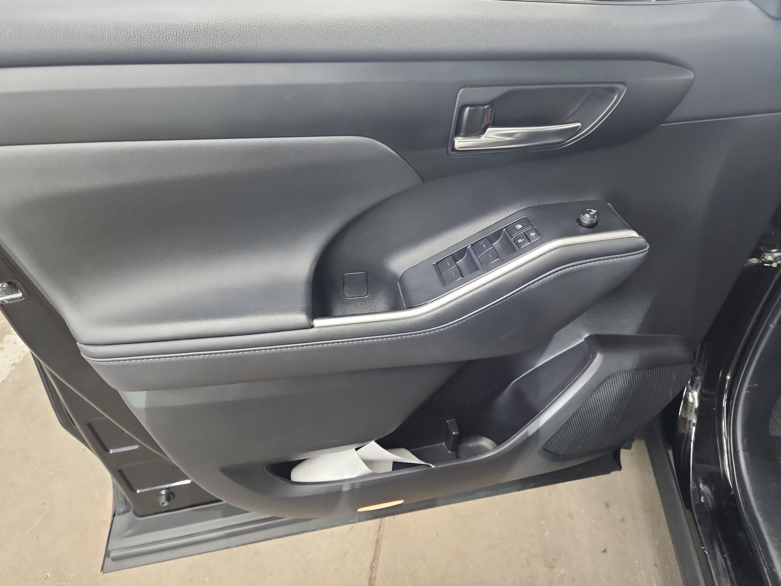 2022 Toyota Highlander XLE AWD