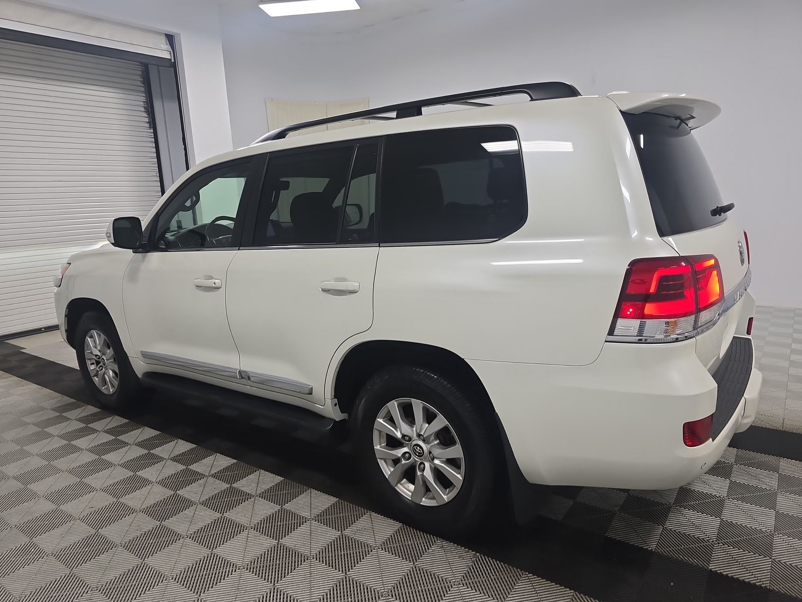 2020 Toyota Land Cruiser Base AWD