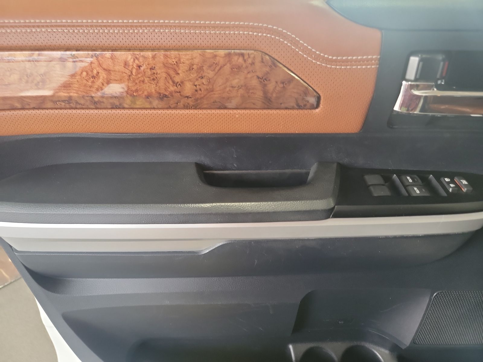 2016 Toyota Tundra Platinum AWD