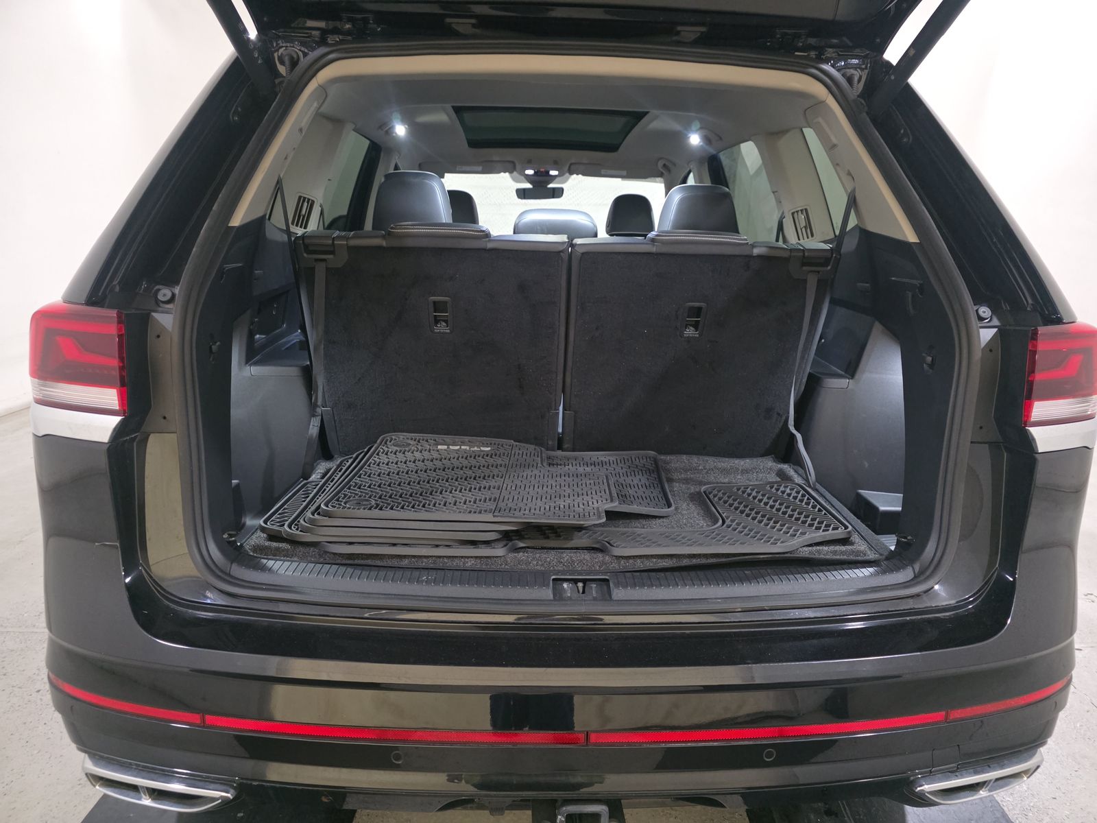 2024 Volkswagen Atlas 2.0T SEL Premium R-Line AWD