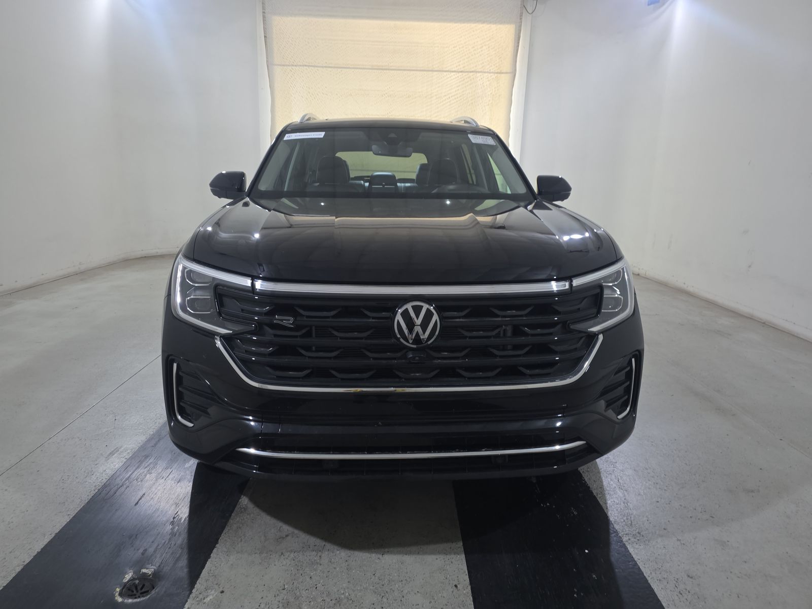 2024 Volkswagen Atlas 2.0T SEL Premium R-Line AWD