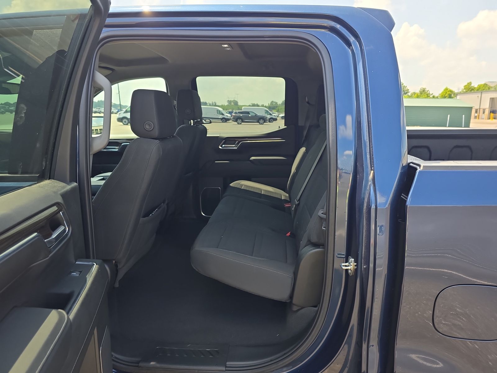 2023 Chevrolet Silverado 1500 LT AWD