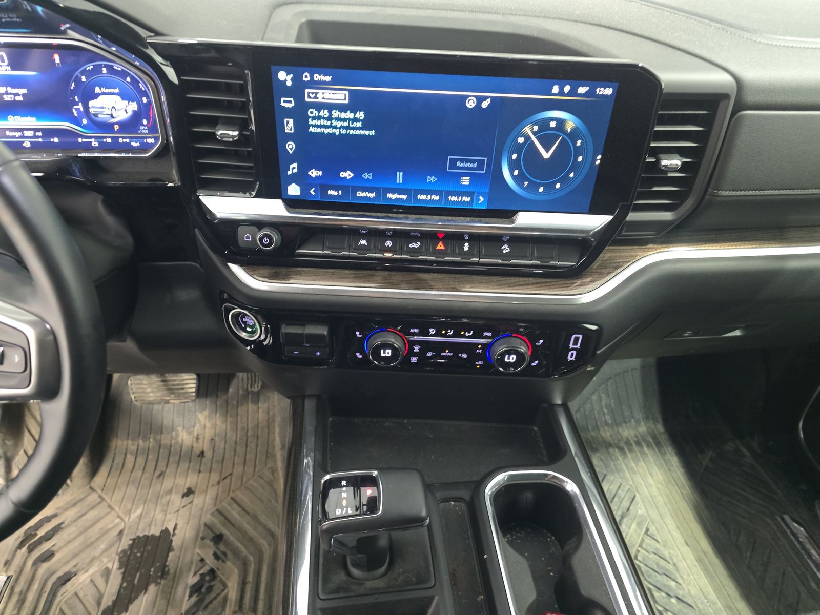 2024 Chevrolet Silverado 1500 RST AWD