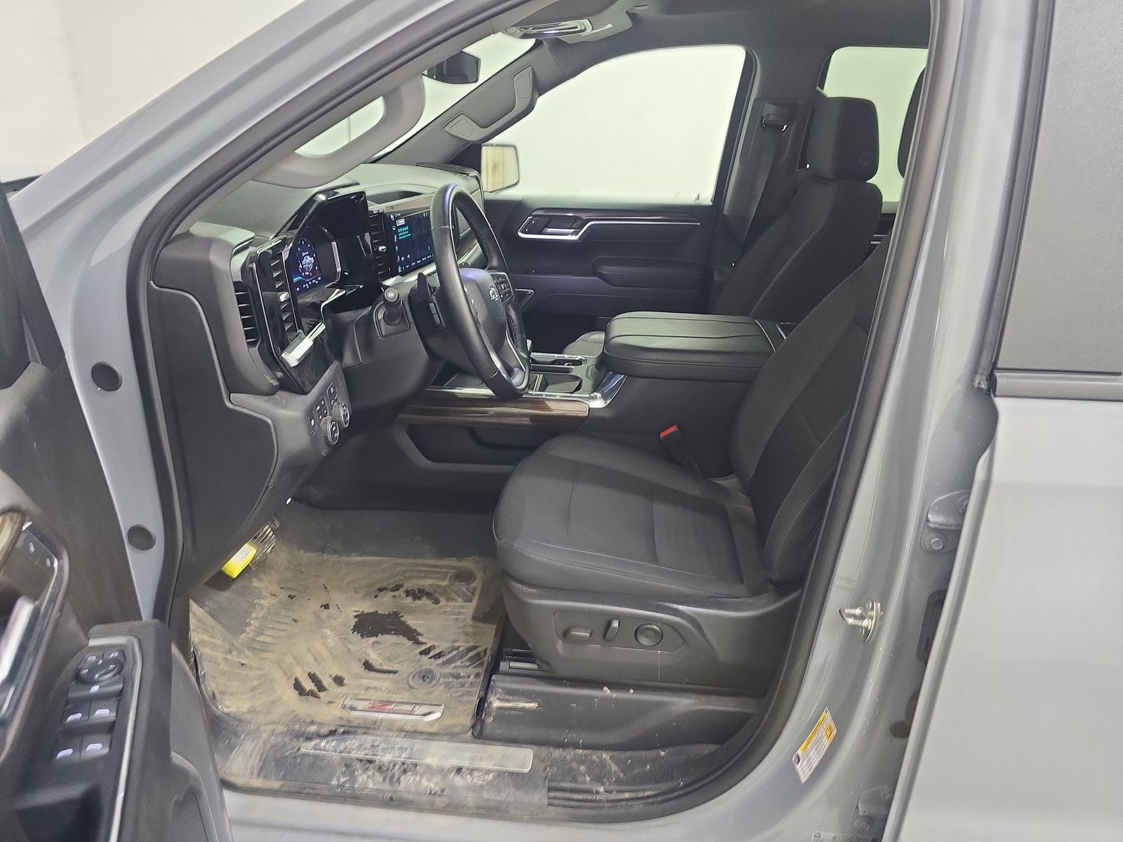 2024 Chevrolet Silverado 1500 RST AWD
