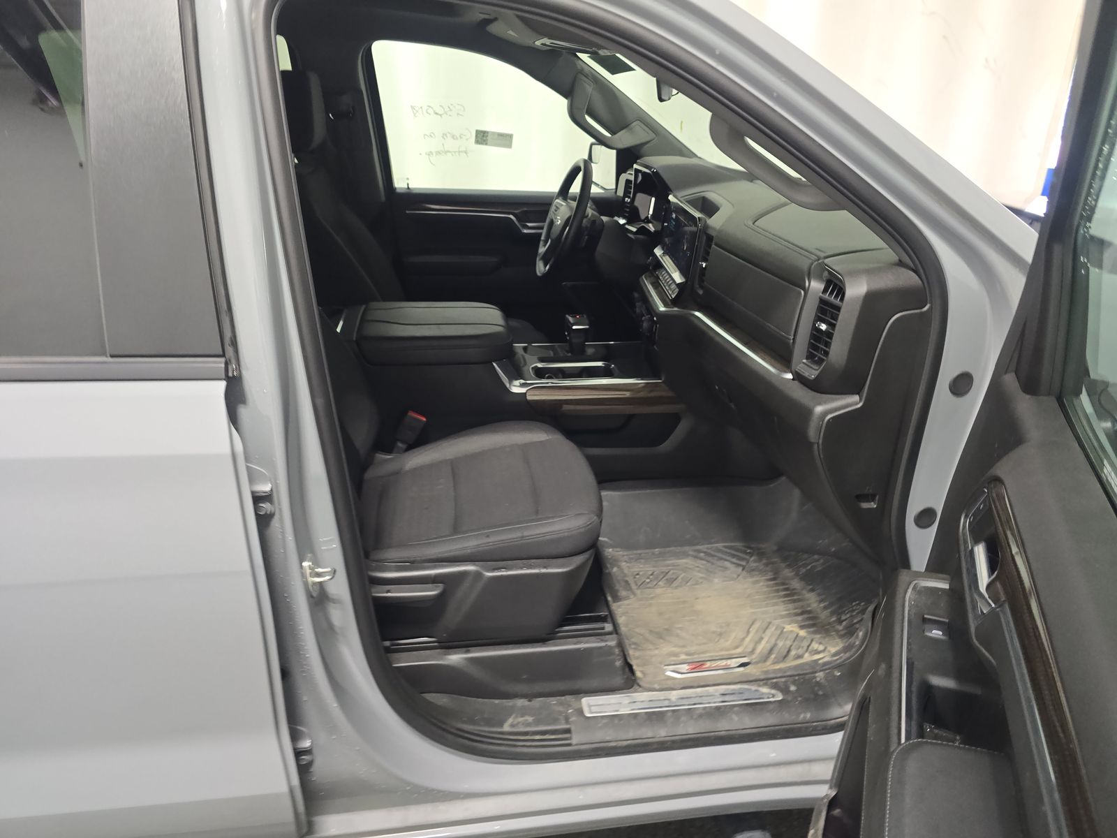 2024 Chevrolet Silverado 1500 RST AWD