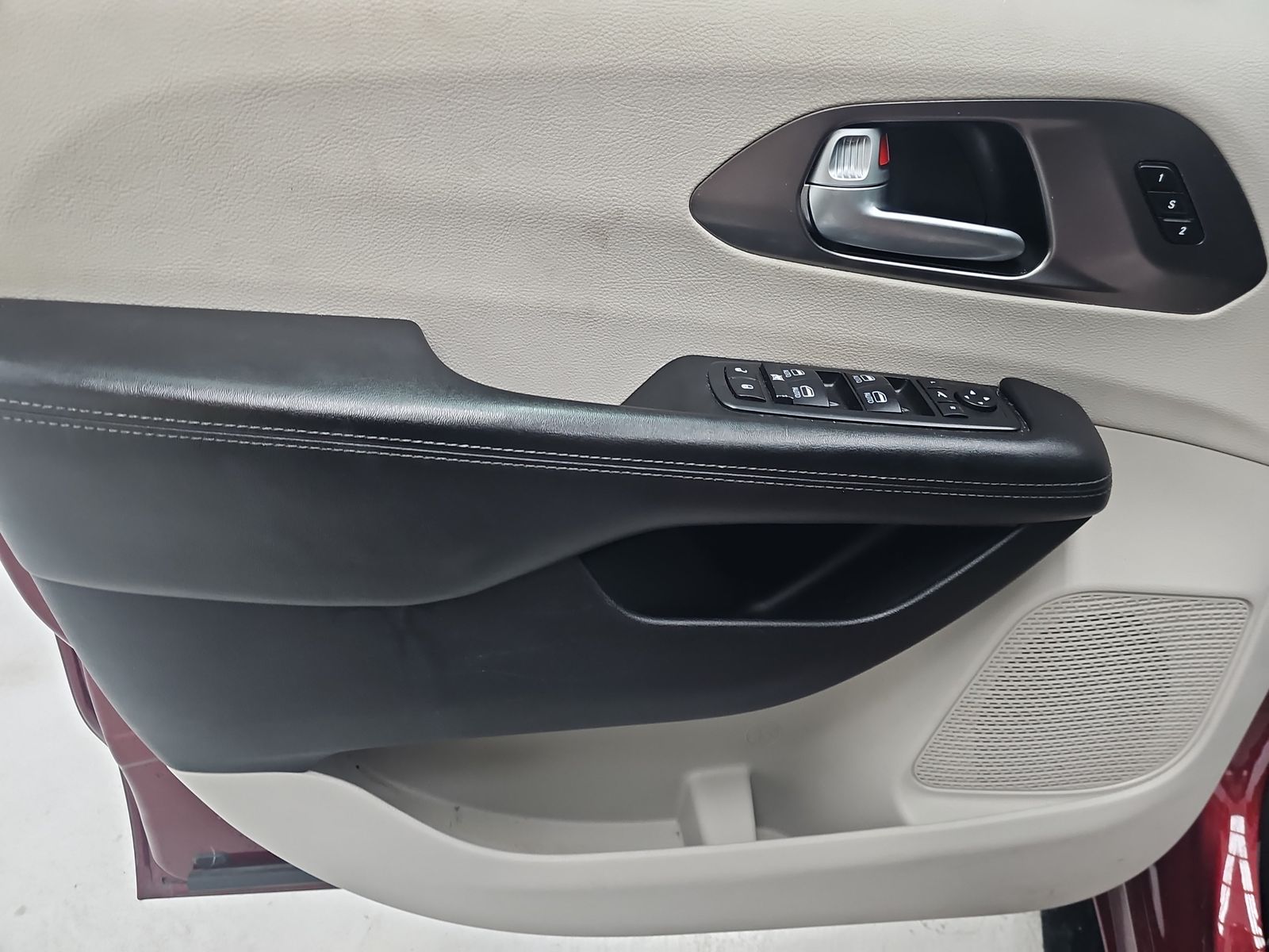 2018 Chrysler Pacifica Limited FWD