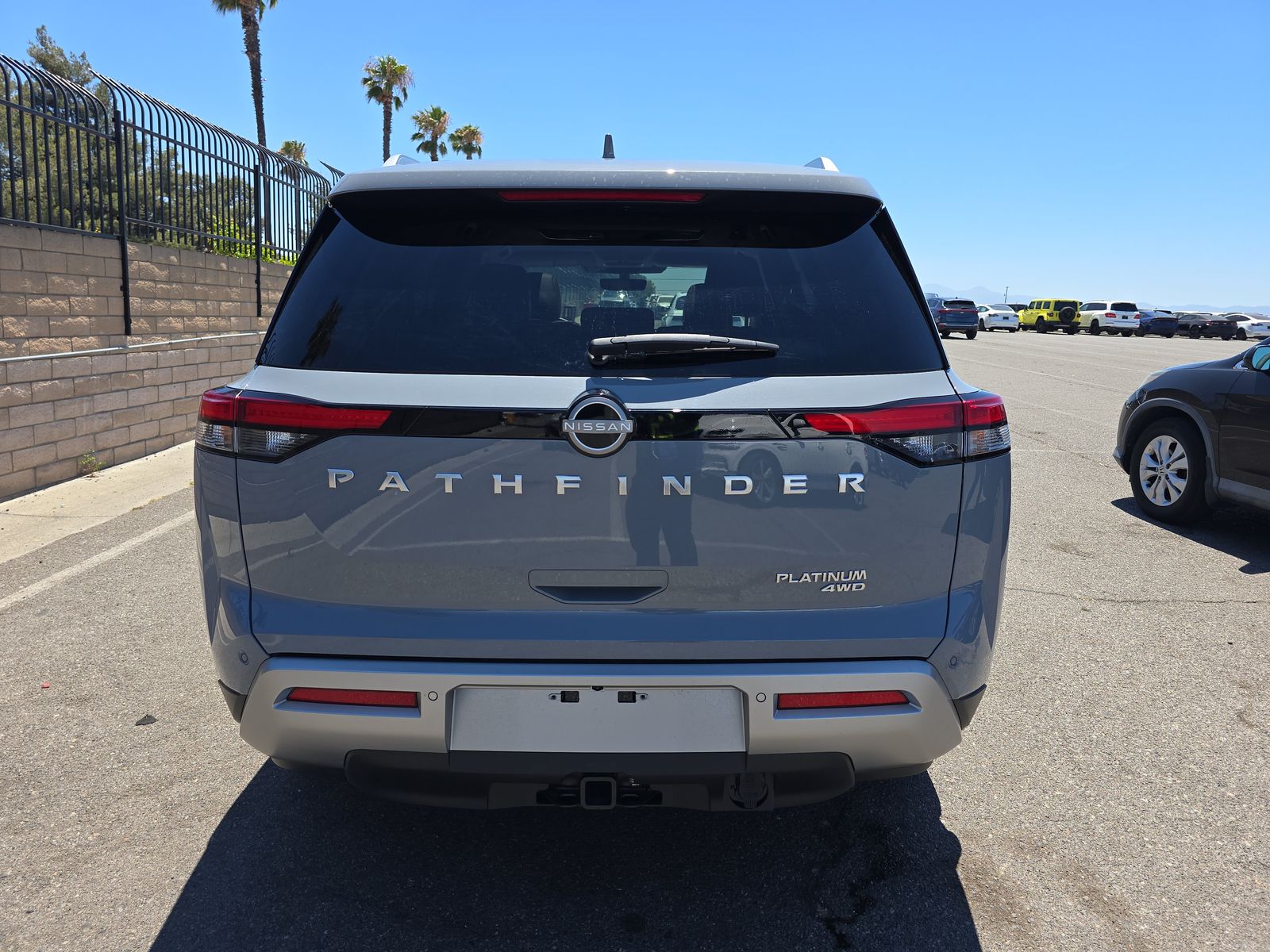 2025 Nissan Pathfinder Platinum AWD