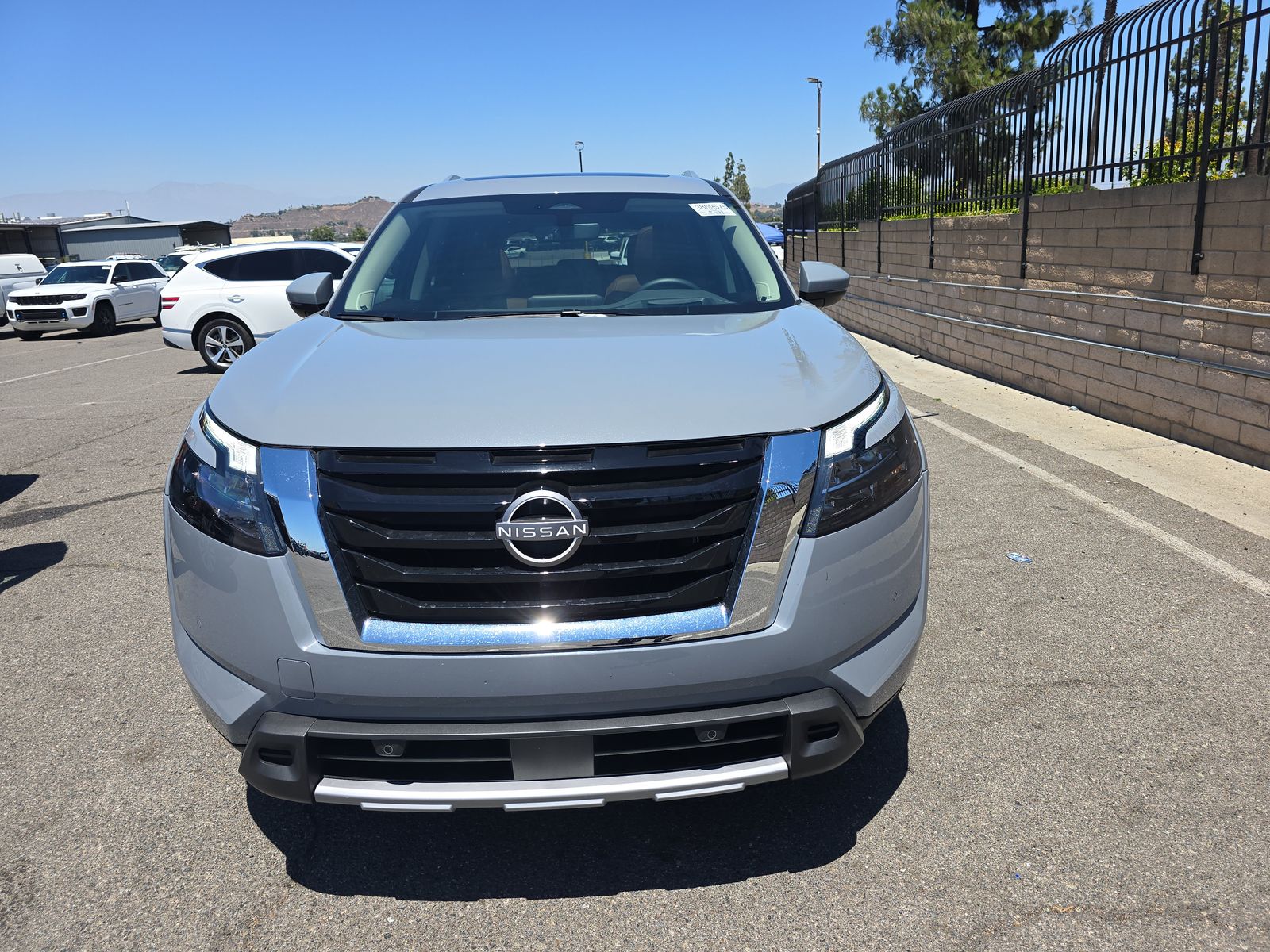 2025 Nissan Pathfinder Platinum AWD