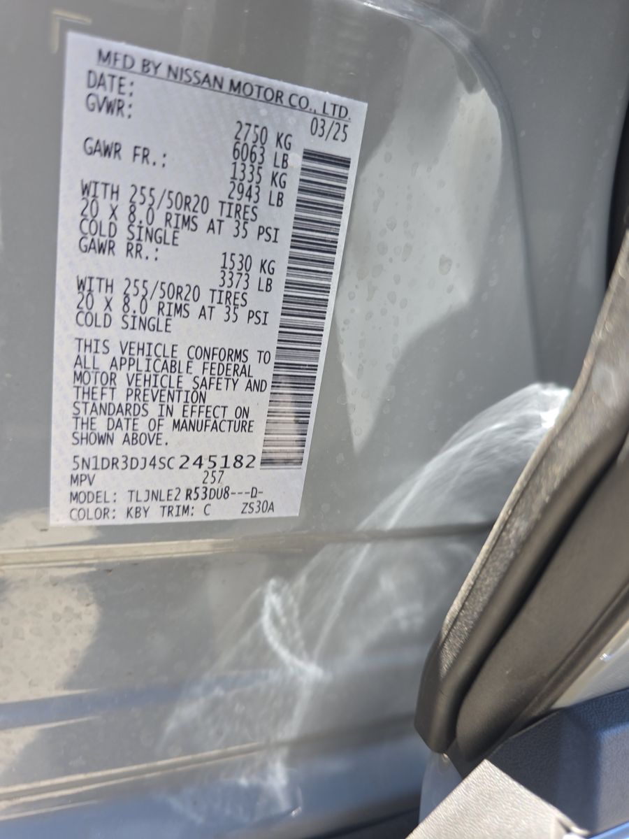 2025 Nissan Pathfinder Platinum AWD