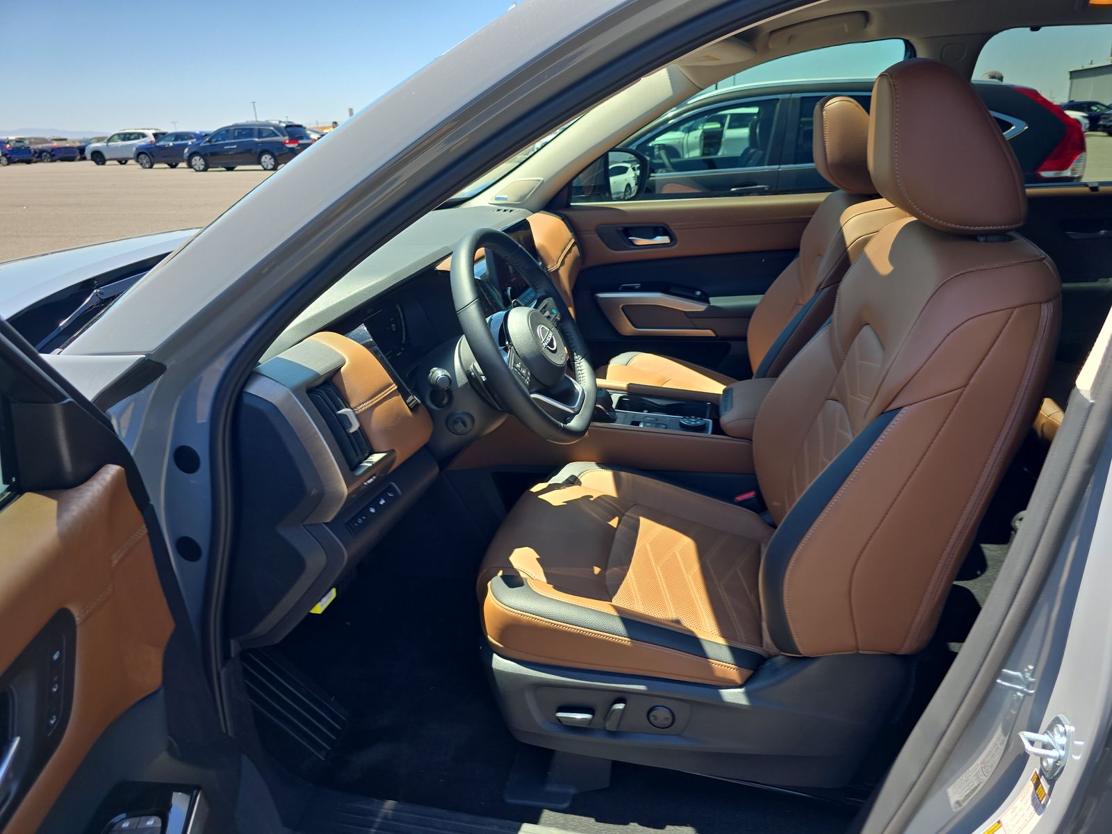 2025 Nissan Pathfinder Platinum AWD