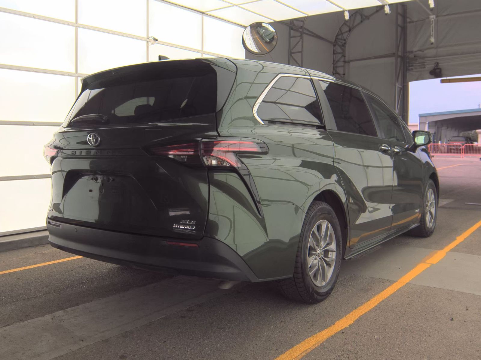 2021 Toyota Sienna XLE AWD