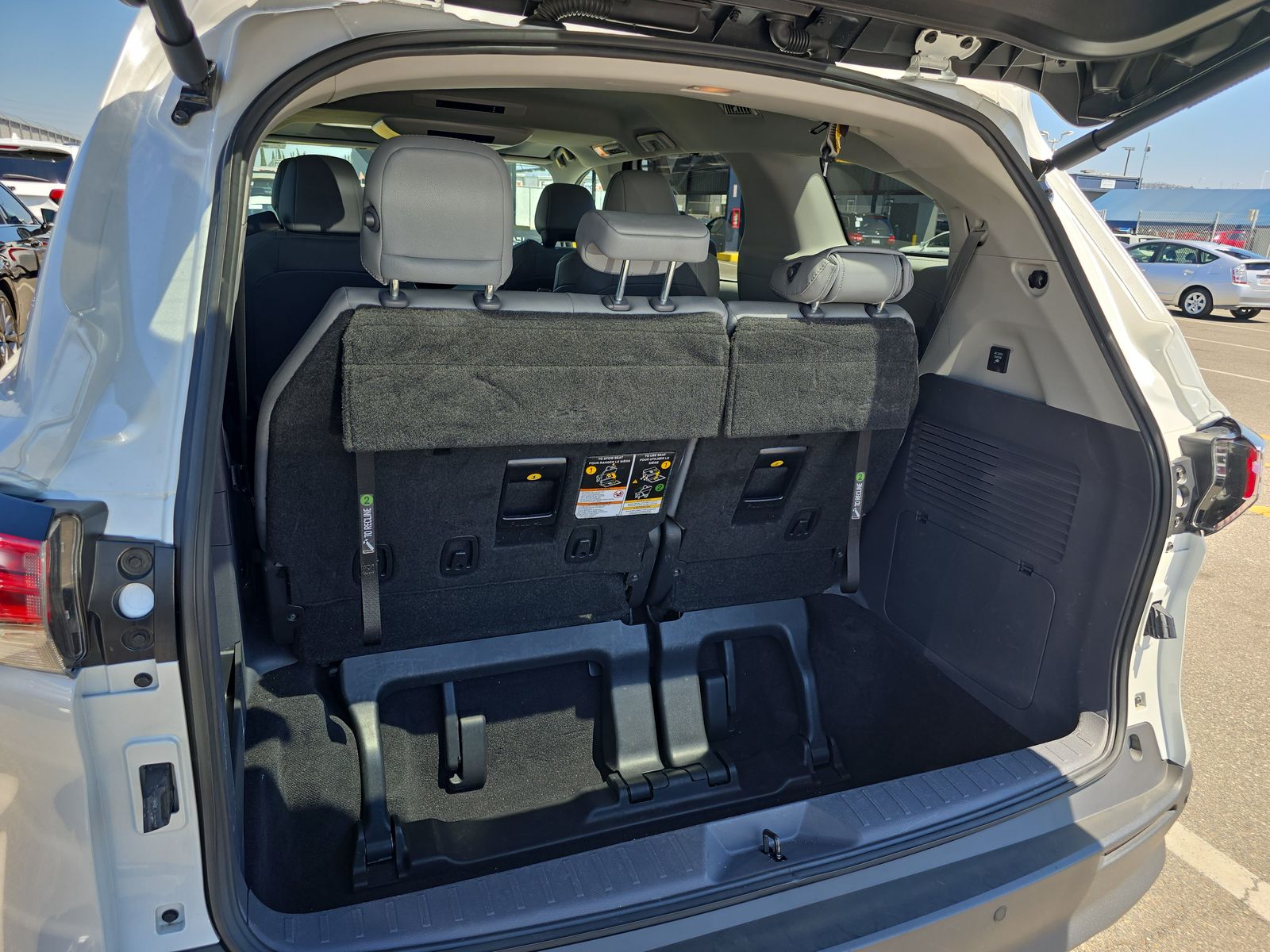2022 Toyota Sienna XLE FWD