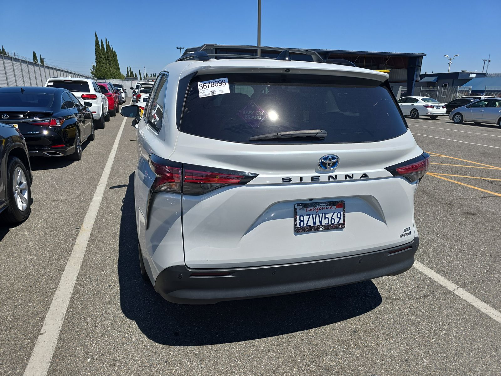 2022 Toyota Sienna XLE FWD