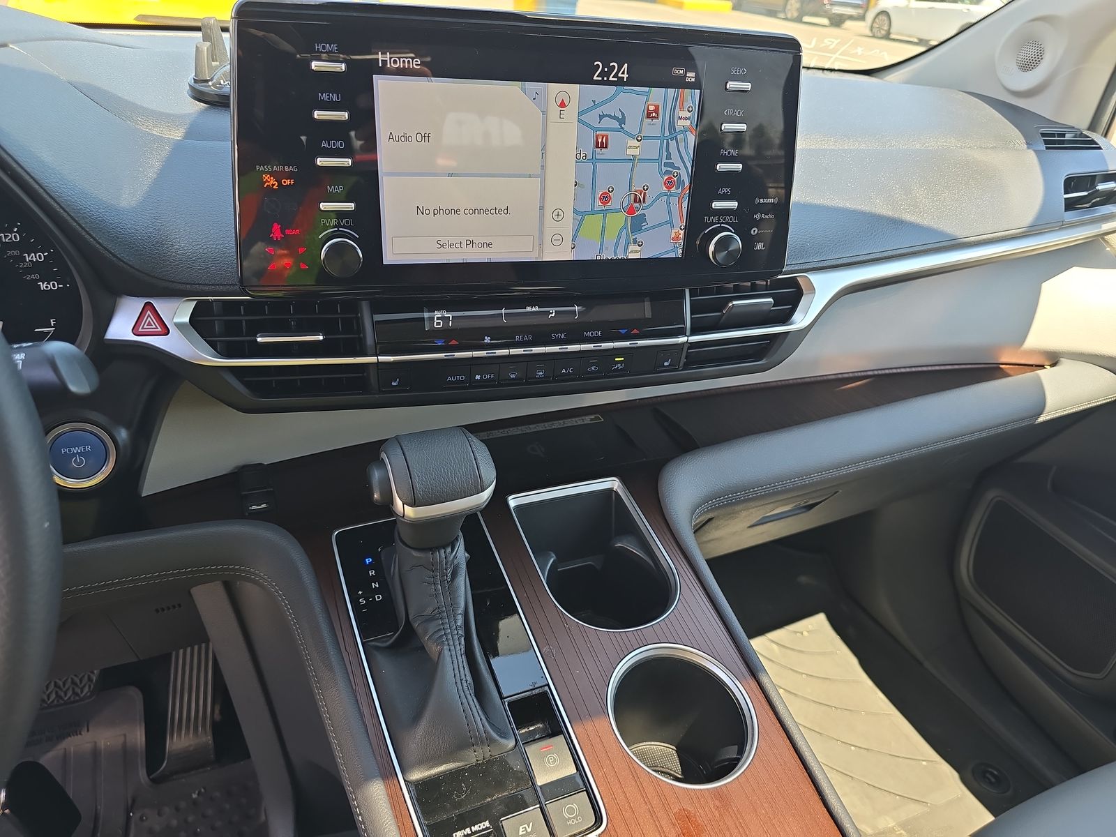 2022 Toyota Sienna XLE FWD