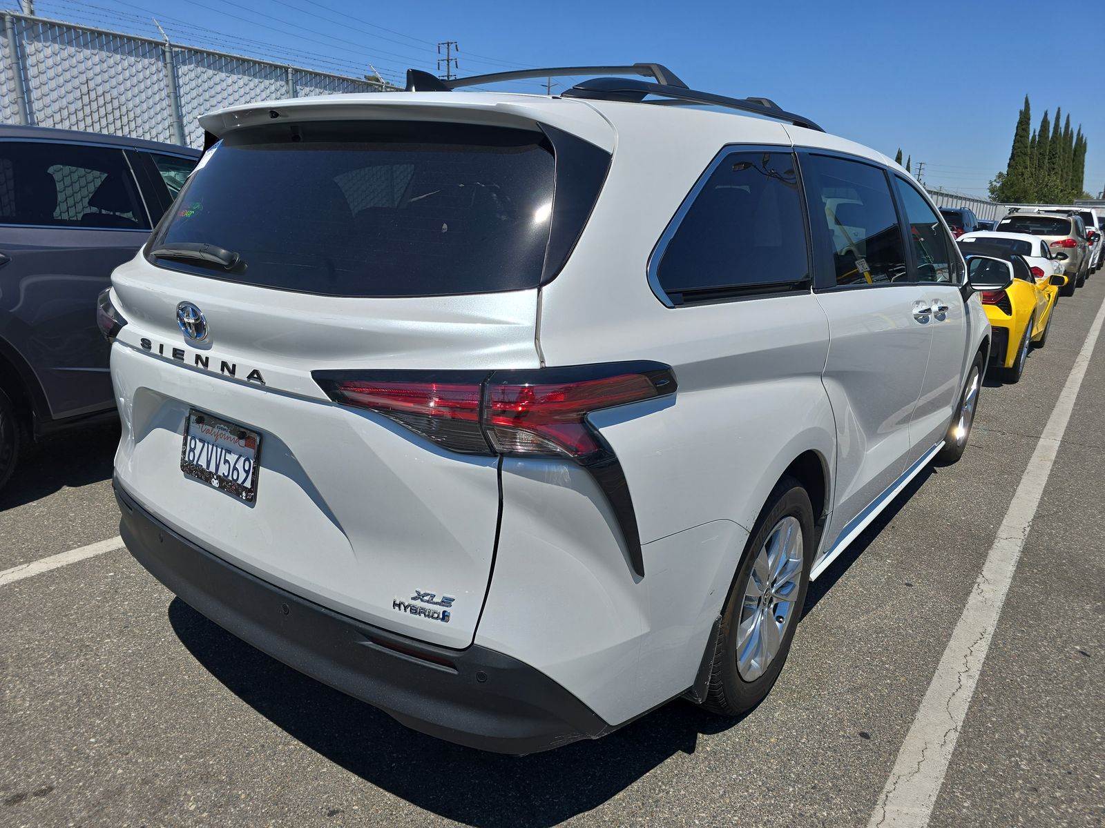 2022 Toyota Sienna XLE FWD