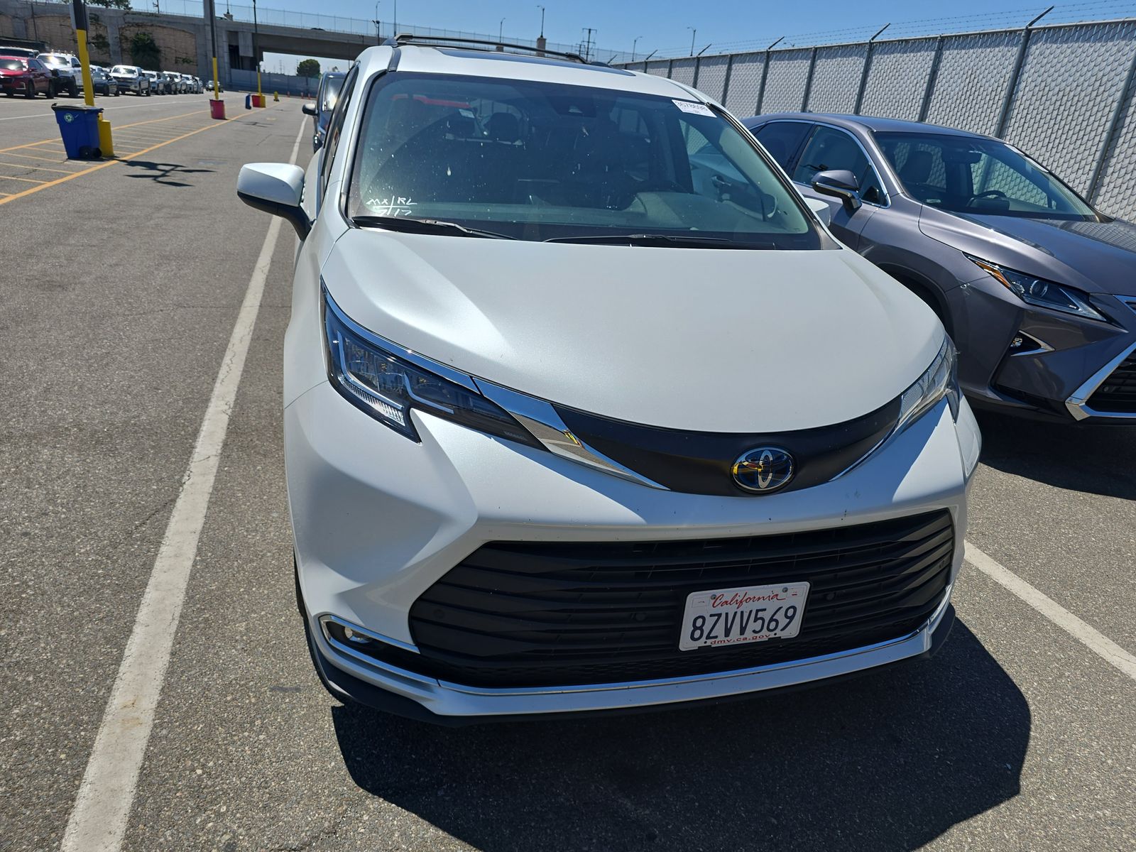 2022 Toyota Sienna XLE FWD