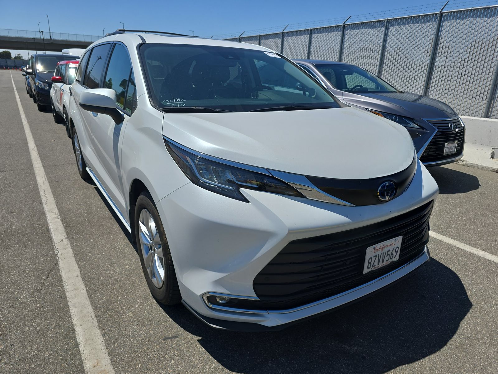 2022 Toyota Sienna XLE FWD