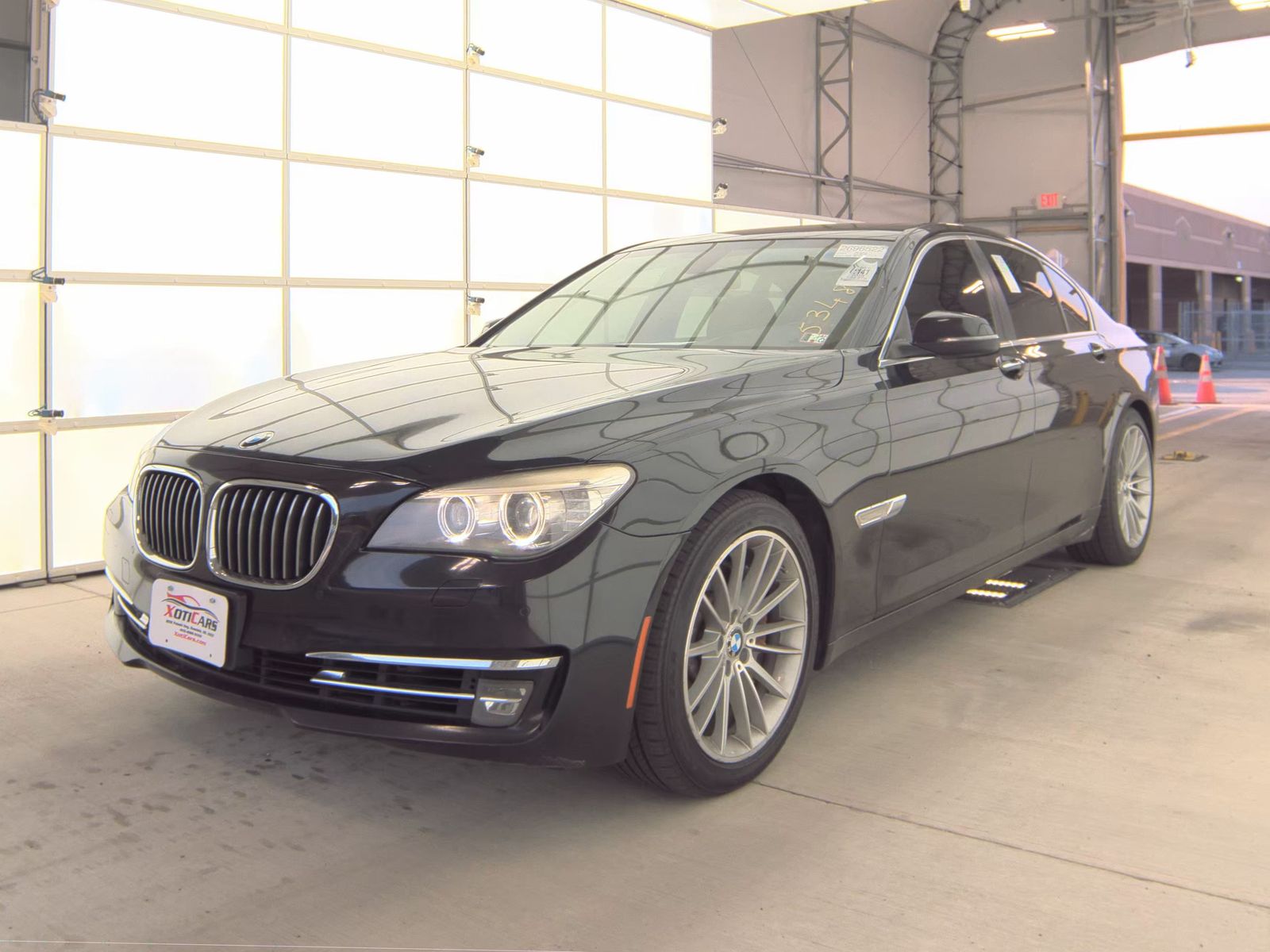 2013 BMW 7 Series 750i xDrive AWD