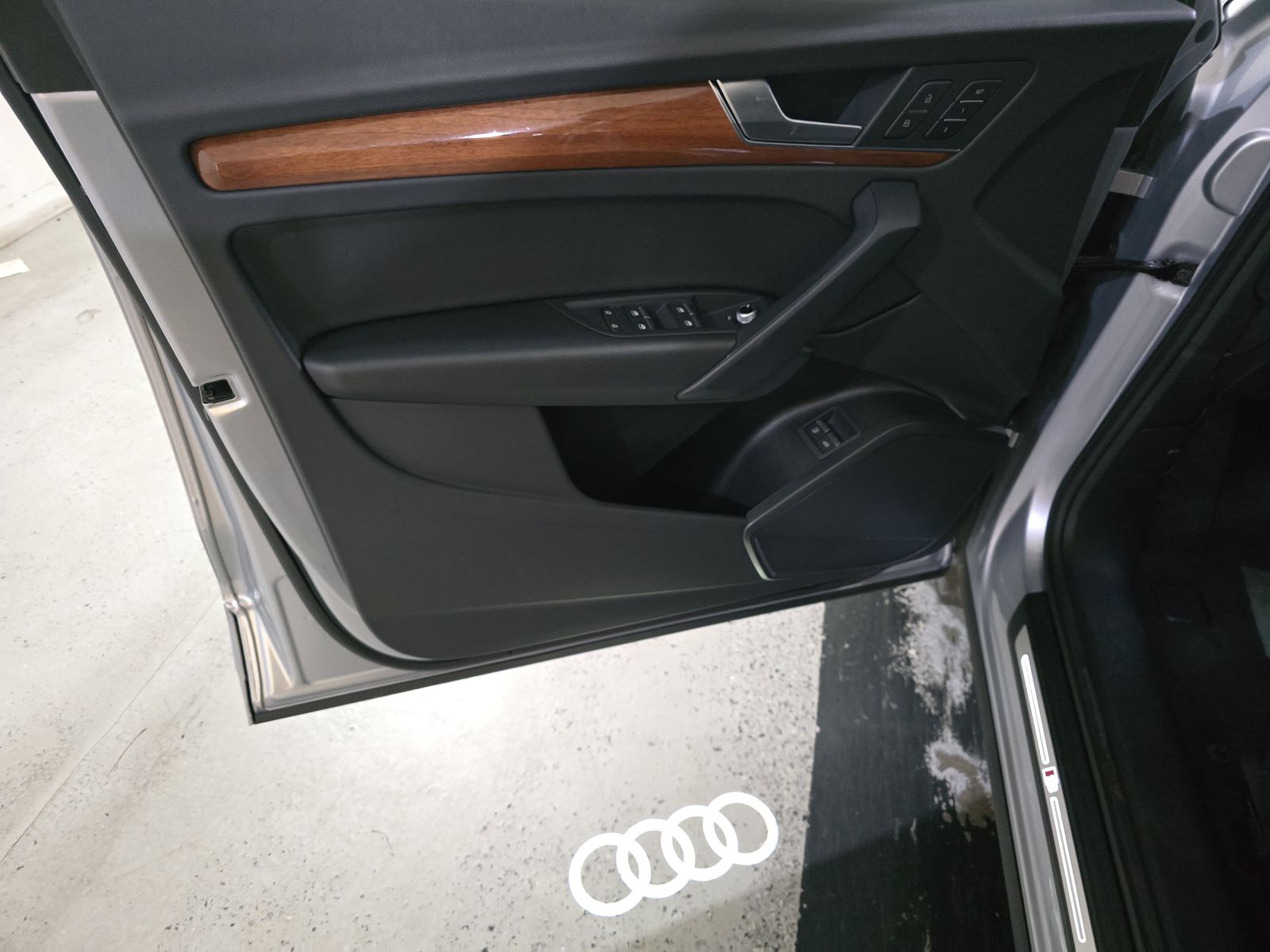 2023 Audi Q5 e Plug-In Hybrid S line Premium AWD