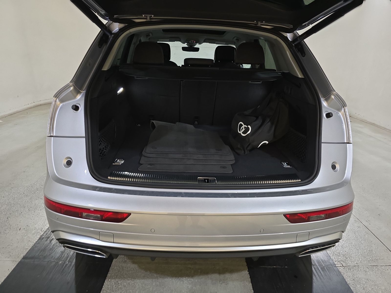 2023 Audi Q5 e Plug-In Hybrid S line Premium AWD