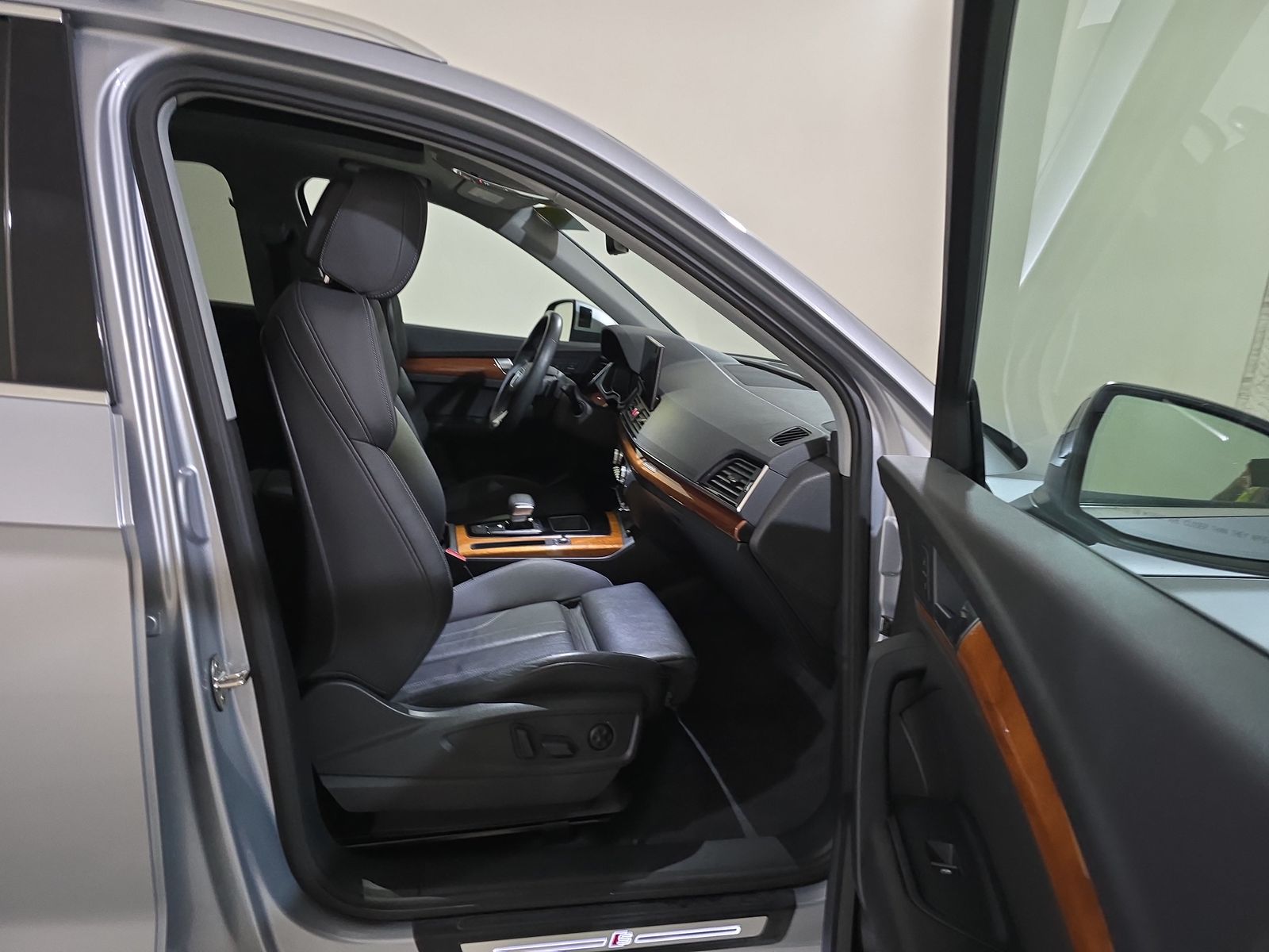 2023 Audi Q5 e Plug-In Hybrid S line Premium AWD