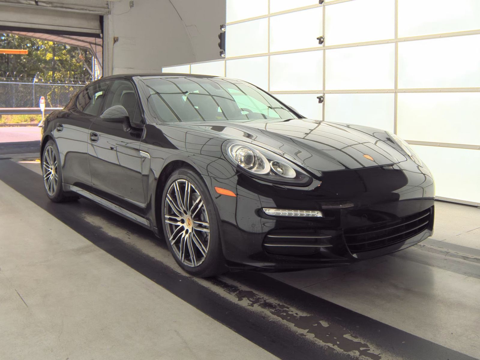 2016 Porsche Panamera 4 Edition AWD
