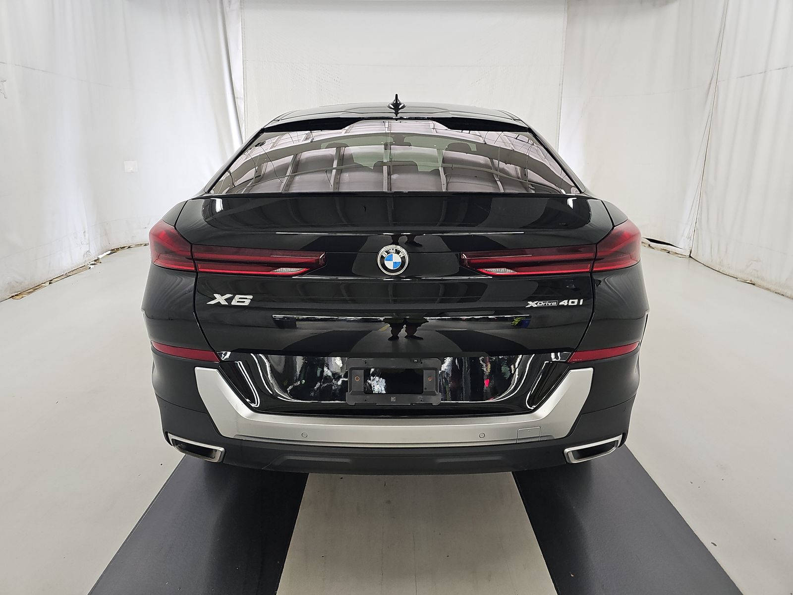 2022 BMW X6 xDrive40i AWD
