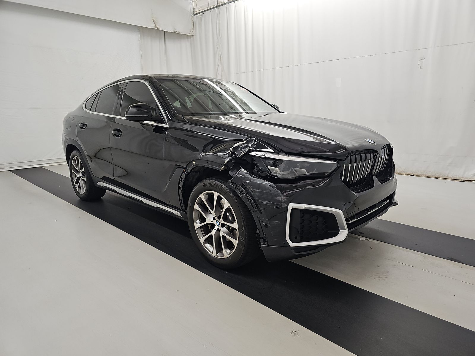 2022 BMW X6 xDrive40i AWD