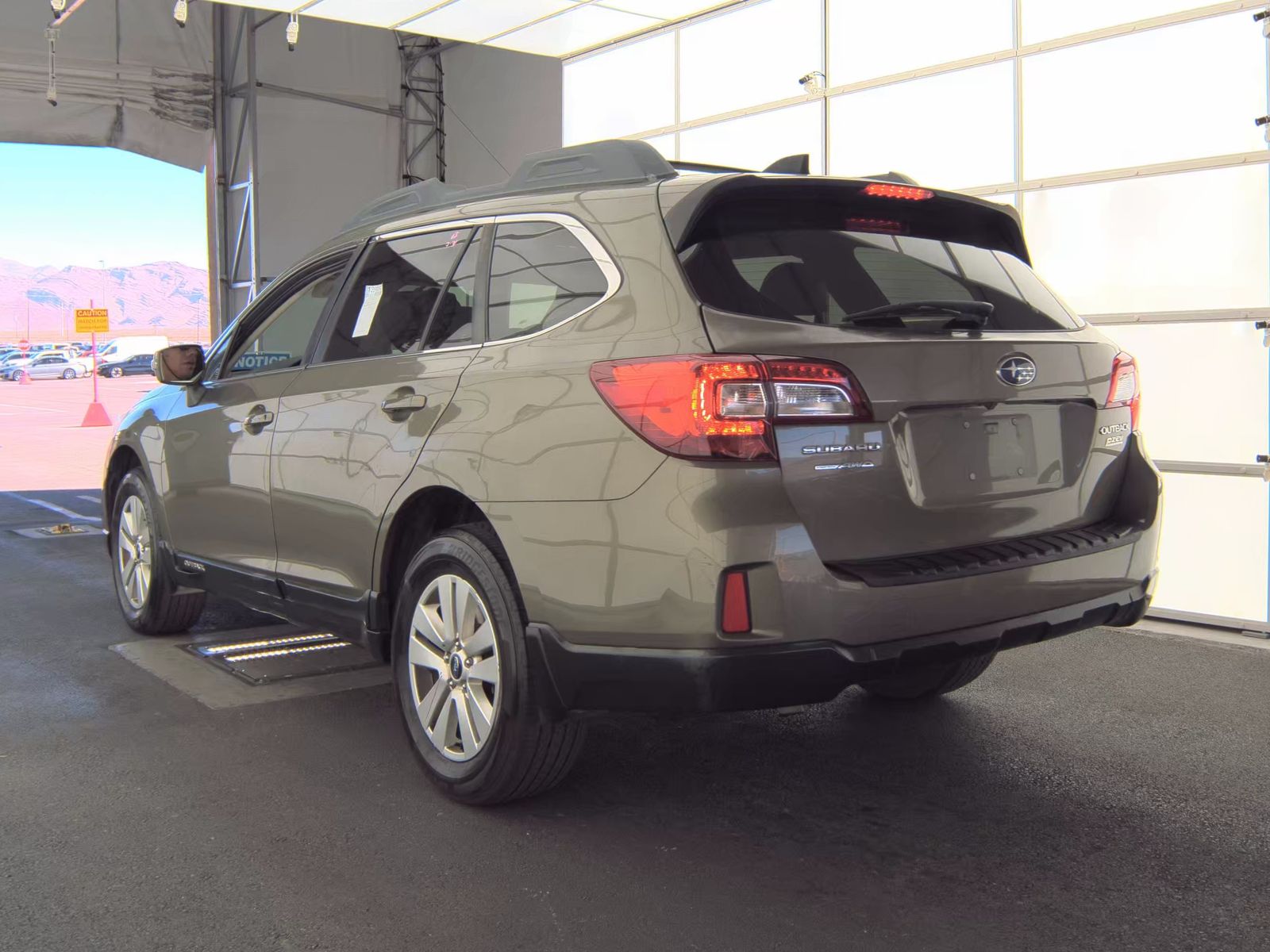 2016 Subaru Outback 2.5i Premium AWD