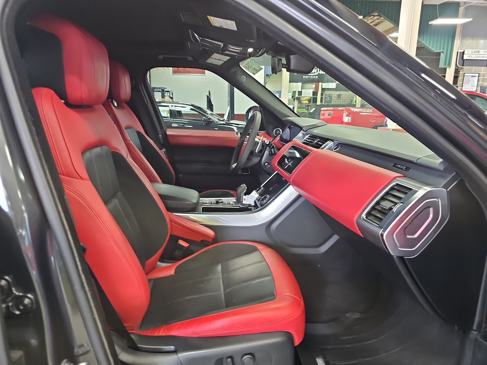 2022 Land Rover Range Rover Sport HST AWD